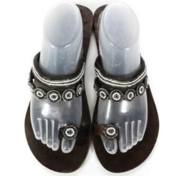 GLOBAL GIRLS BROWN LEATHER BEAD TOE STRAP SANDALS - Picture 2 of 5